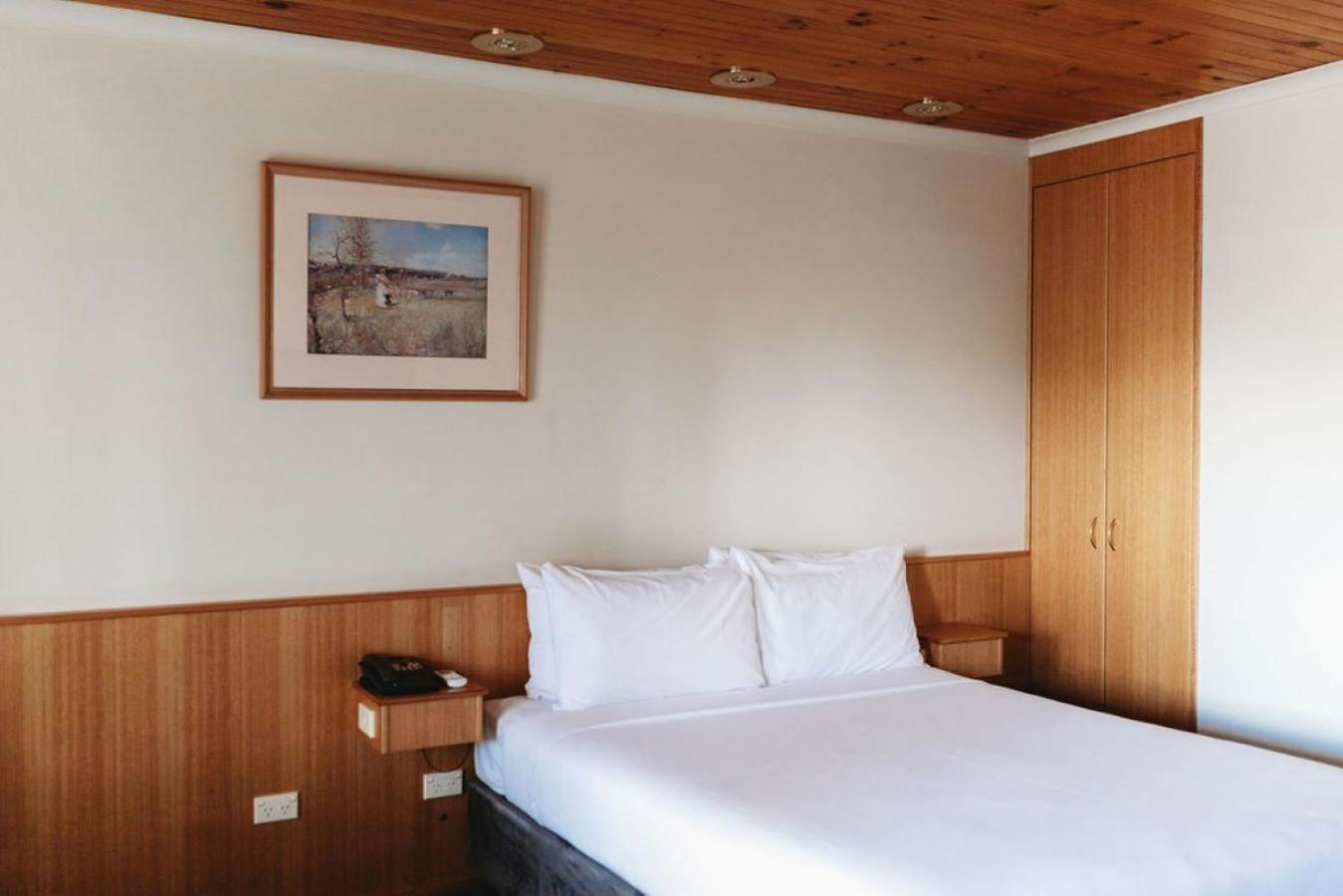 อีชูก้านาร์ยโบโฮเต็ล Motel เอชูกา ภายนอก รูปภาพ