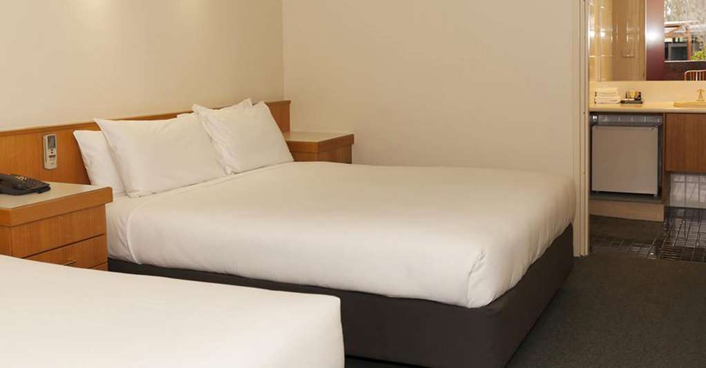 อีชูก้านาร์ยโบโฮเต็ล Motel เอชูกา ภายนอก รูปภาพ
